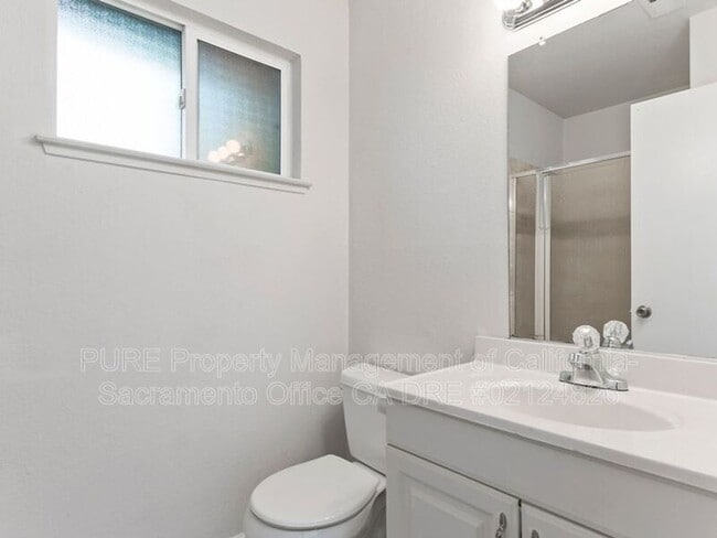 Building Photo - 5047 Sparrow Ct