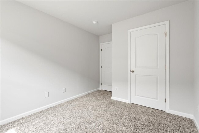 Building Photo - Cullman City Limits - pet friendly