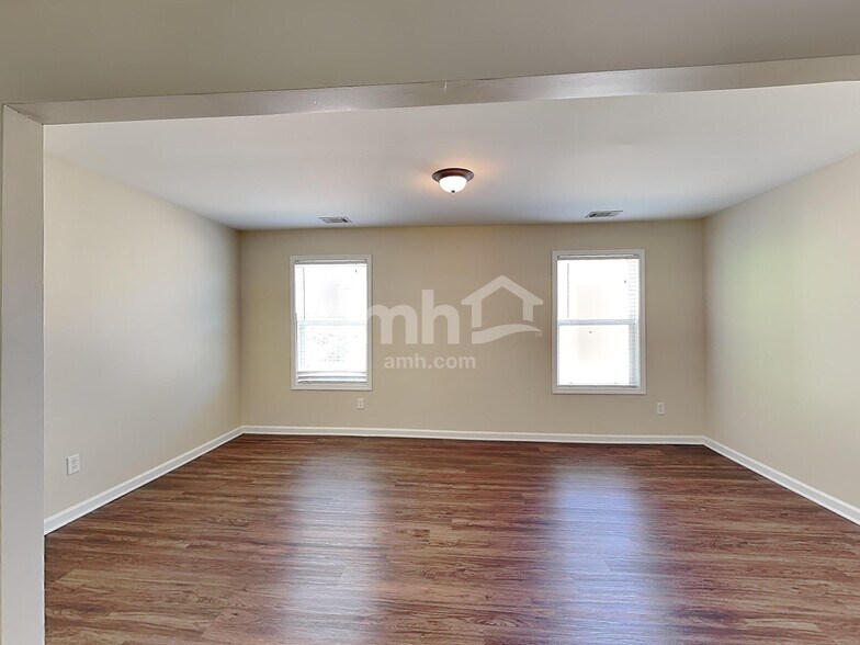 Building Photo - 5232 Lexmark Cir SW