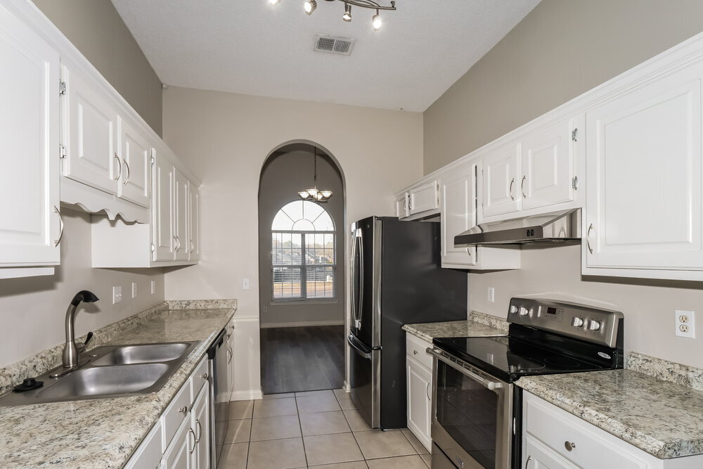 Building Photo - 7643 Shadow Hills Dr
