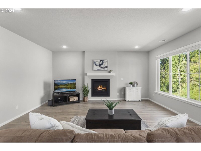 Building Photo - 16969 SE Katmai Ct