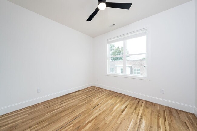 Building Photo - 3803 Lands End Ct