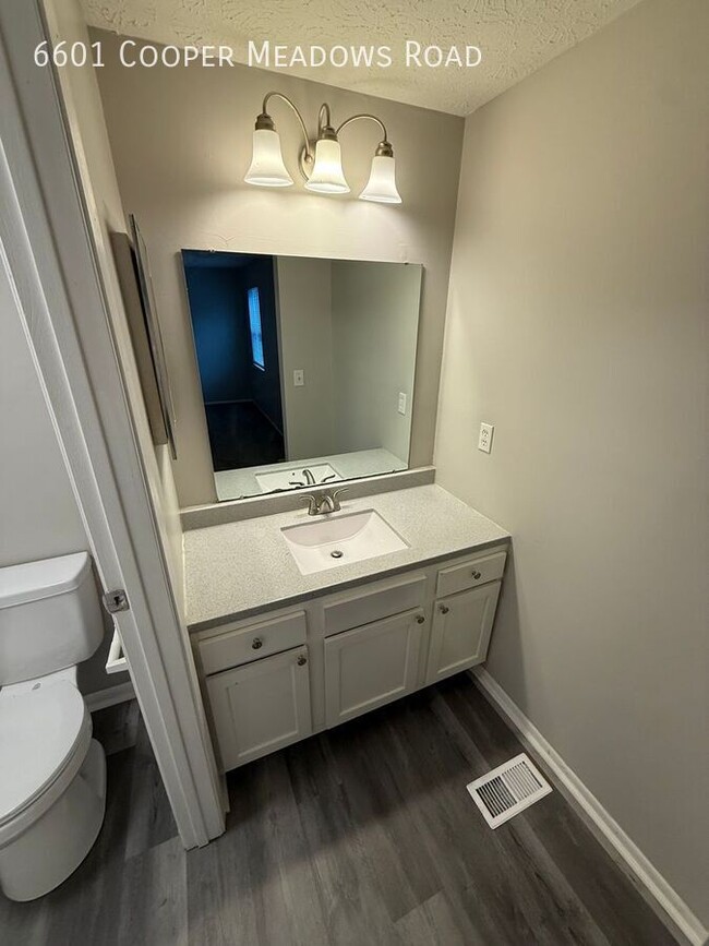 Building Photo - 6601 Cooper Meadows Rd