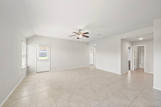 Building Photo - 23703 Giardini Dr