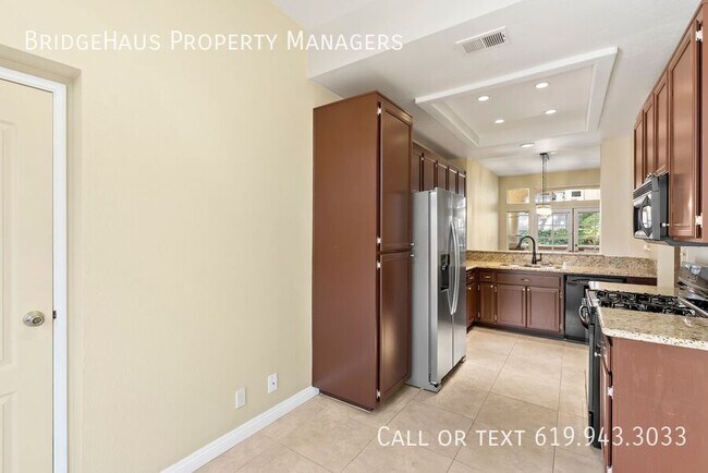 Building Photo - 11048 Portobelo Dr