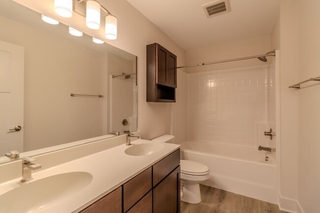 Building Photo - Trailside Condo-2 Bd 2.5 Bath