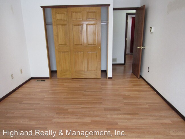 Building Photo - 4 br, 2.5 bath House - 10671 Kipling Way