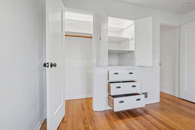 Building Photo - 3021 N Columbine St