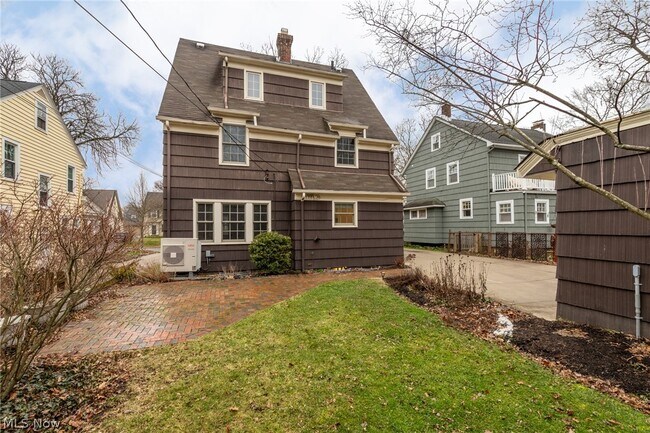 Building Photo - 3350 Avalon Rd