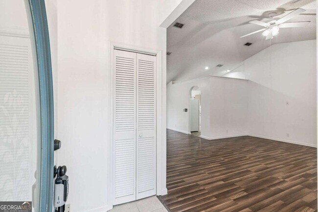 Building Photo - 104 Westridge Ct