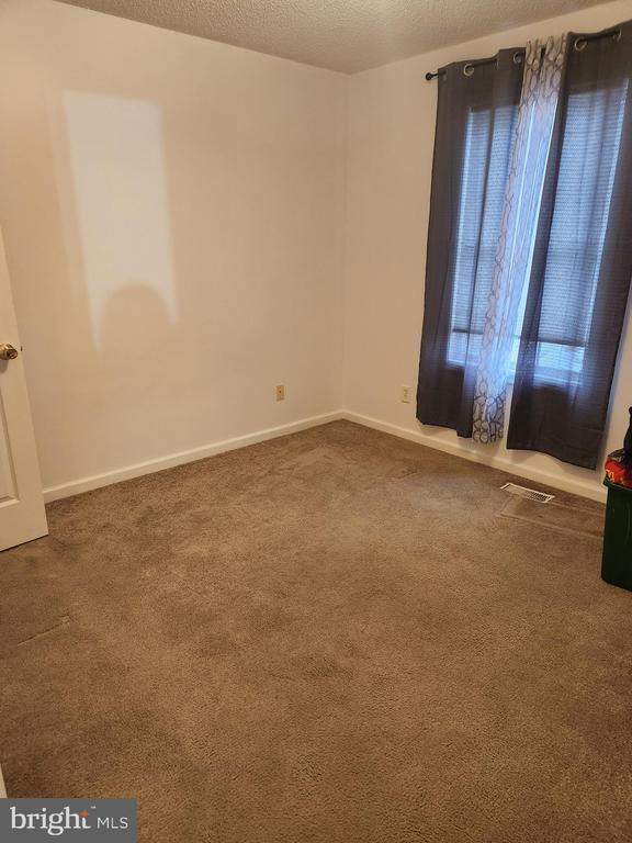 Building Photo - 513 E 11th Ave