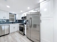 Building Photo - Gorgeous 2 bedroom 2  Condo in Boca Raton across from Nova University