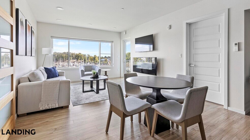 Building Photo - 11505 NE Yacht Harbor Dr