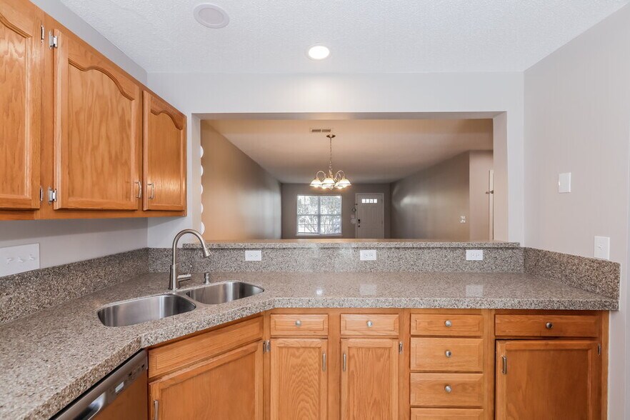 Building Photo - 8927 Scotch Heather Way
