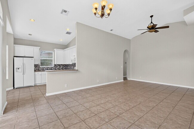 Building Photo - 5614 Sunberry Cir