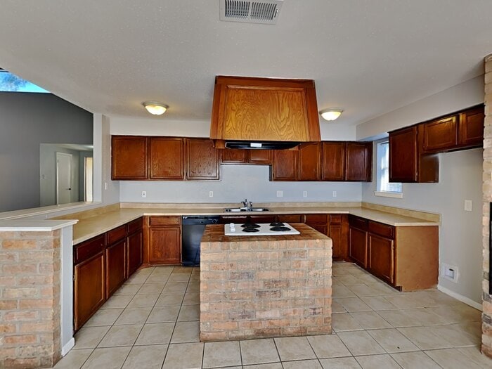 Building Photo - 15727 Cascade Point Dr