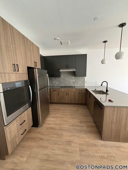 Building Photo - 199 Gardner St