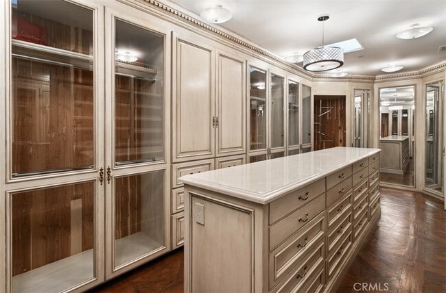 Building Photo - 1 Rim Ridge