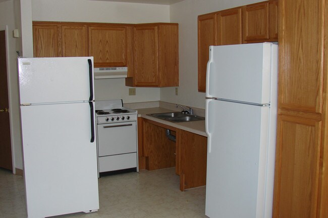 Building Photo - Vah-Ki Court Apartments