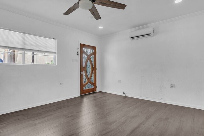 Building Photo - 5246 N Gareloch Ave