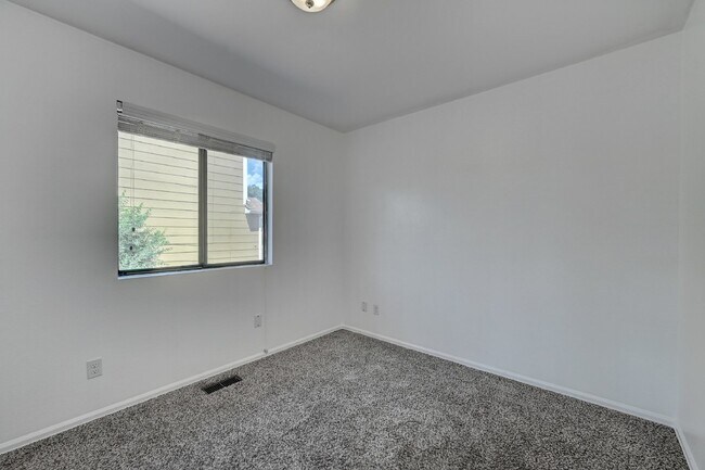 Building Photo - $2,245 - 3 Bed, 3 Bath Home with Finished ...