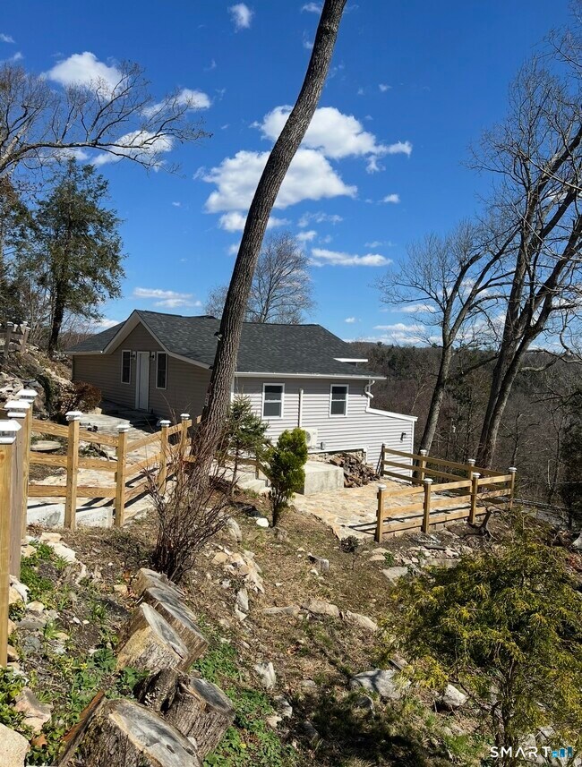 Building Photo - 22 Hemlock Trail