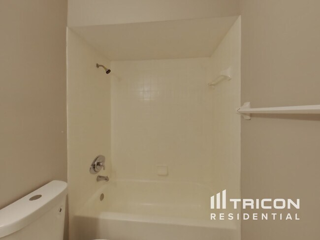 Building Photo - 6711 Lemon Tree Dr