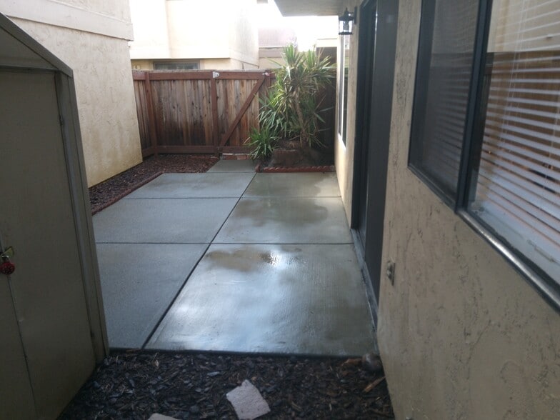 Private patio - 5 Del Prado Cir