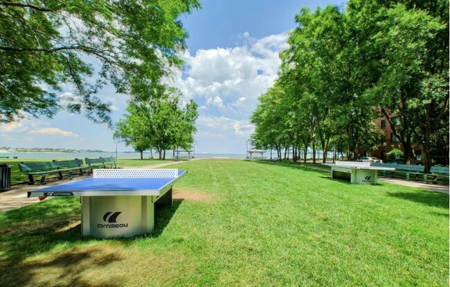 Building Photo - 65 North Point Dr