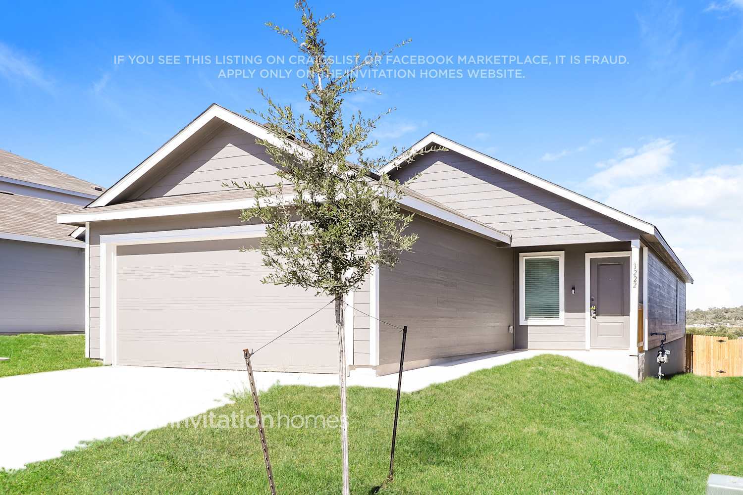 Building Photo - 3222 Roslyn Grist