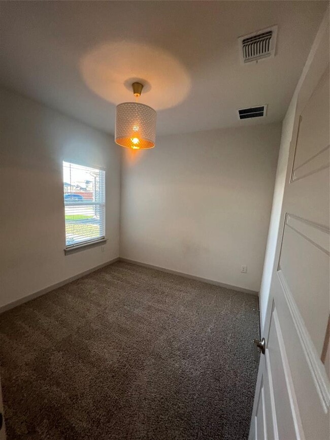 Building Photo - 10805 Tildon Ave