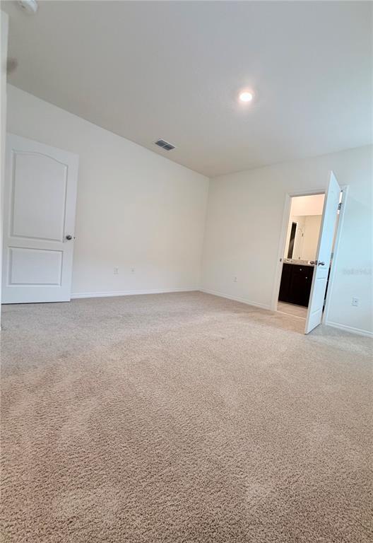 Building Photo - 824 Horsetail Dr