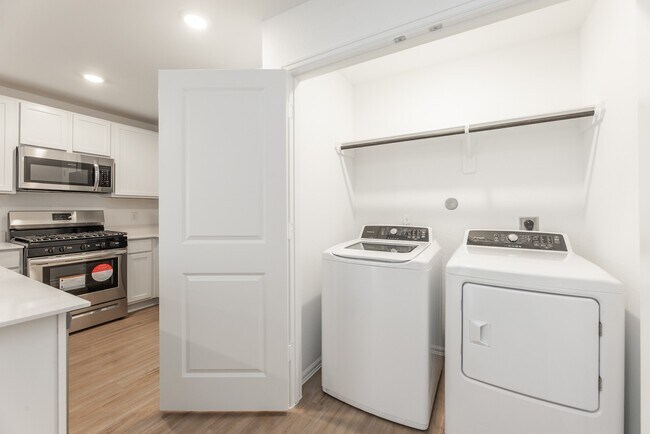 Building Photo - 26811 Paloma Blanca Dr