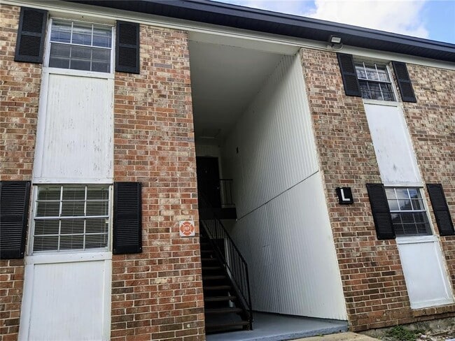 Building Photo - 5317 Curry Ford Rd