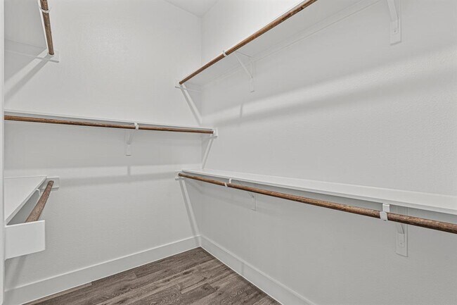 Building Photo - 1664 Hillside Terrace