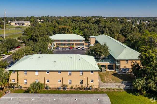 5816 Congress St New Port Richey, FL - Glen Crest Condominium