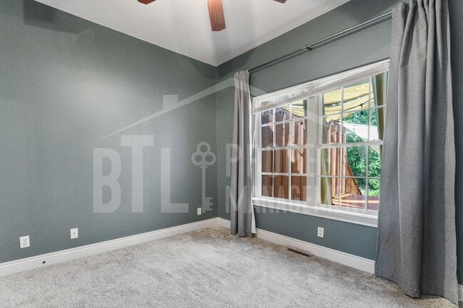 Building Photo - 3 Bedroom/2 Bath Duplex in Stonebridge Vil...