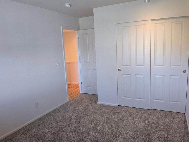 Building Photo - Gorgeous 4 Bedroom Lake Stevens Home in Cr...