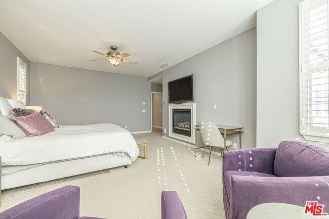 Building Photo - 23810 Bayview Ct