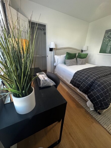 Building Photo - 9850 Springfield St