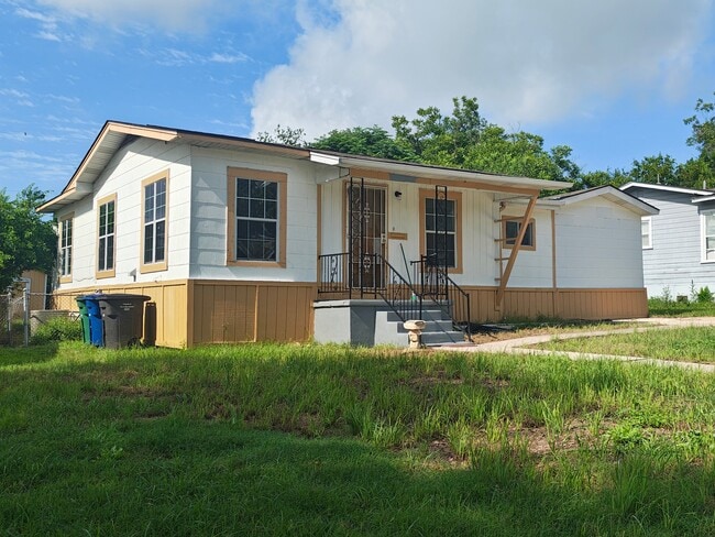 Building Photo - 722 Pennystone Ave