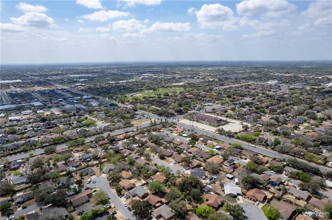 Building Photo - 25 Falcon Ave