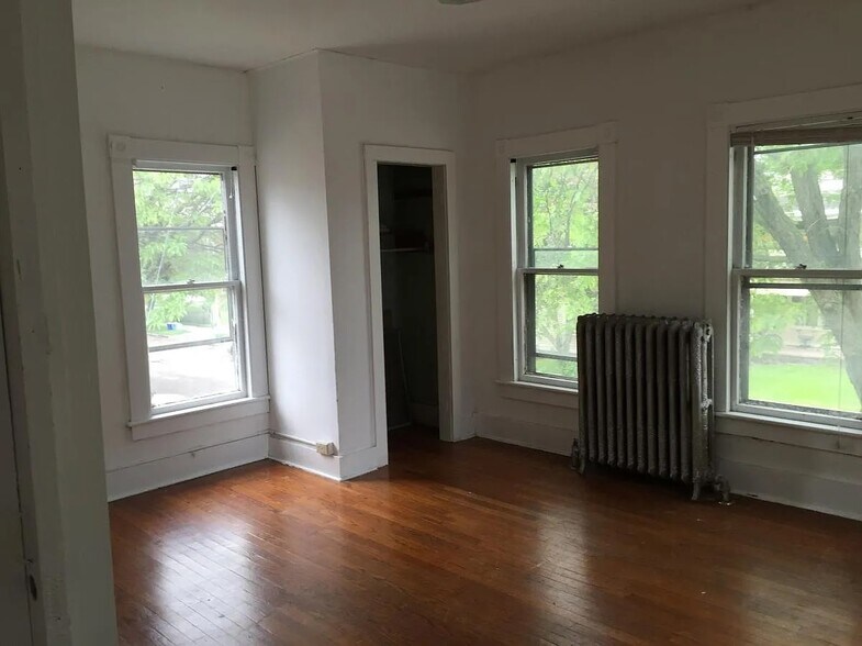 Building Photo - 21 Hyde St