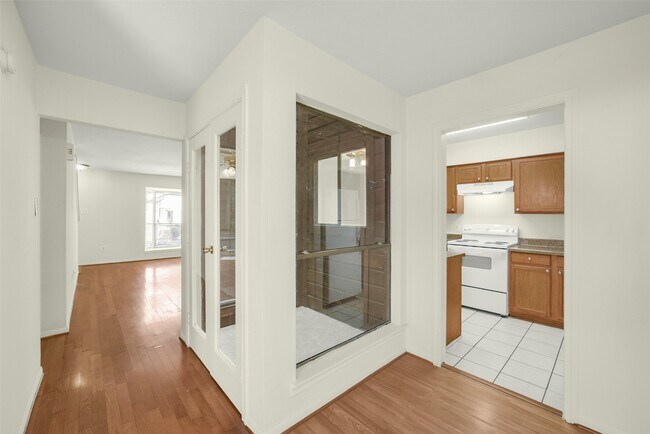 Building Photo - 2019 Place Rebecca Ln