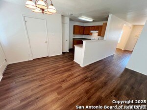 Building Photo - 1507 Creek Knoll