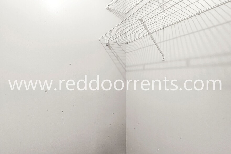 Building Photo - 7610 Chris Anne Dr