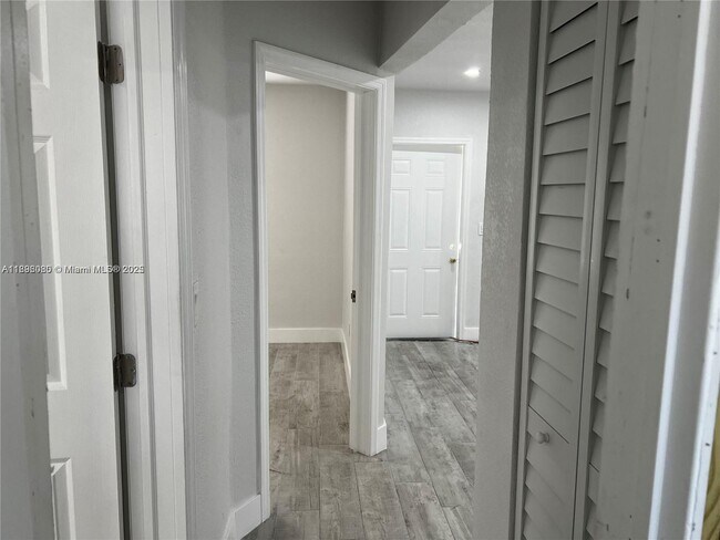 Building Photo - 6844 NW 5th Ave