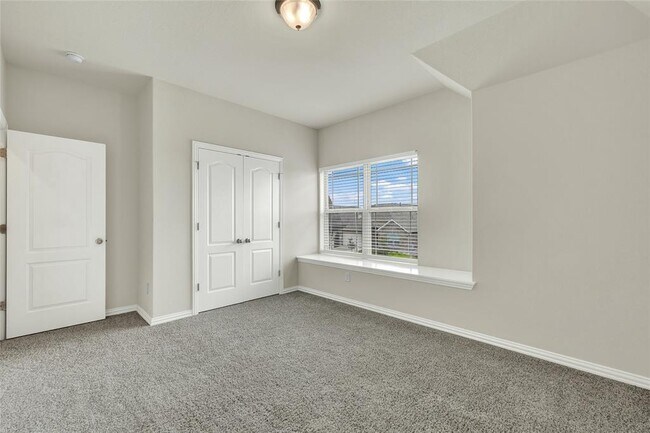 Building Photo - 908 Leadtree Loop