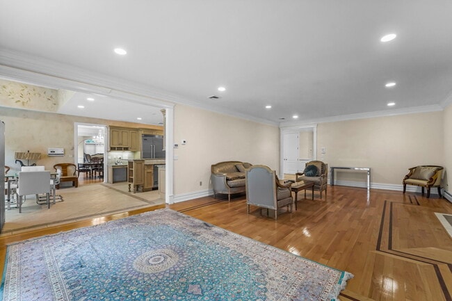 Building Photo - 1 Euclid Rd