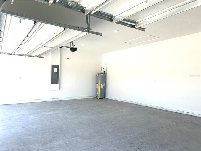 Building Photo - 6637 SW 89th Loop